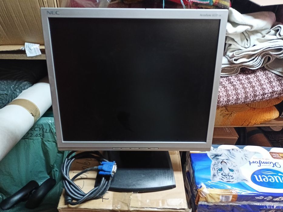 Monitor LCD NEC 73V 17 cali
