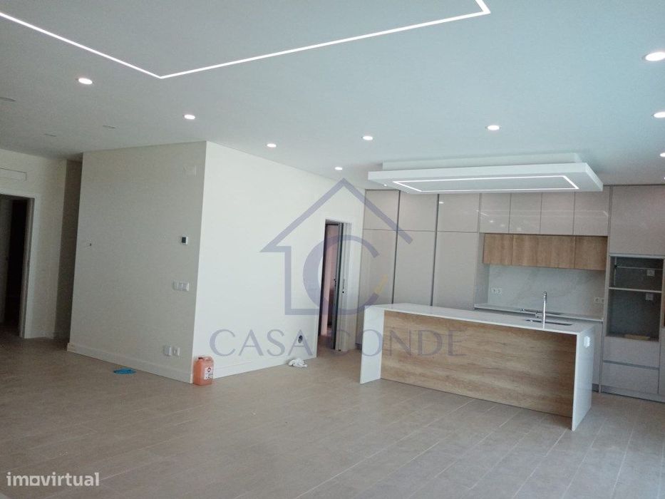 Moradia T4 Duplex com piscina, 180 m², acabamentos de luxo