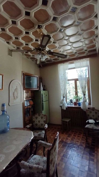 Сталинка 3/4 эт., Банный переулок, Молдаванка, рядом ЦЕНТР города