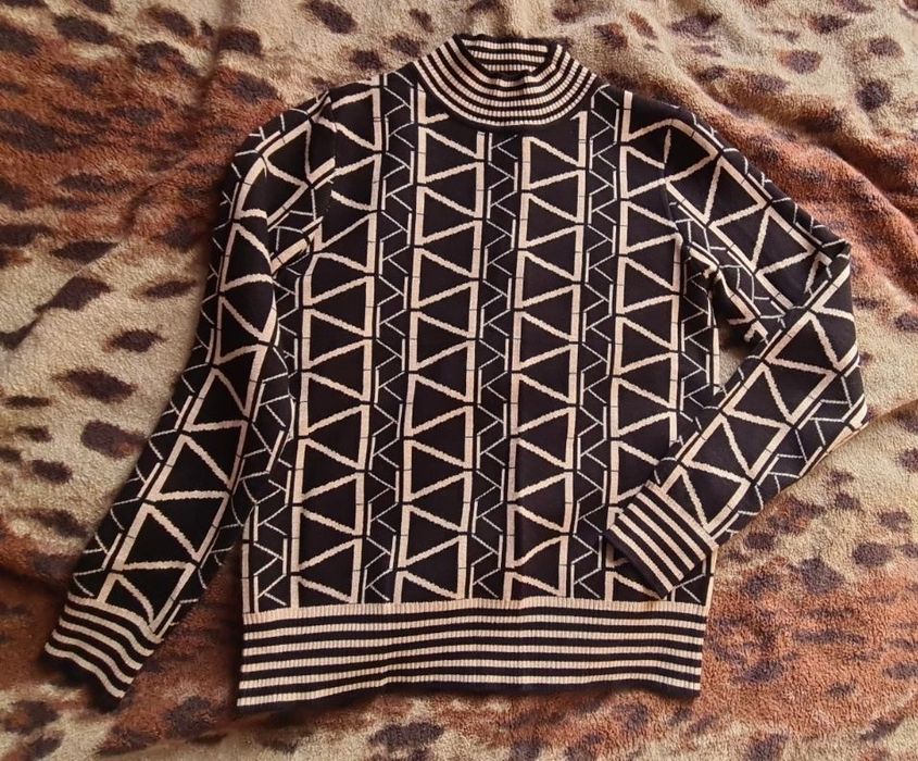 Свитер,светр теплий