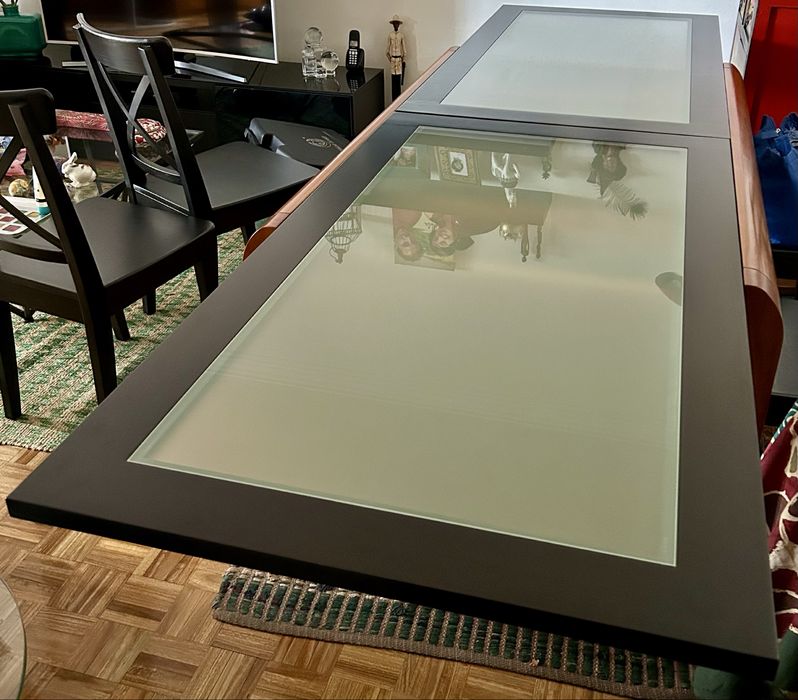 Mesa de jantar extensível em madeira sólida com 4 cadeiras