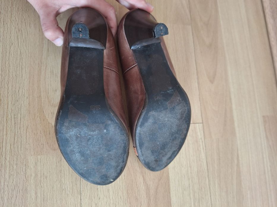 Buty na obcasie 36