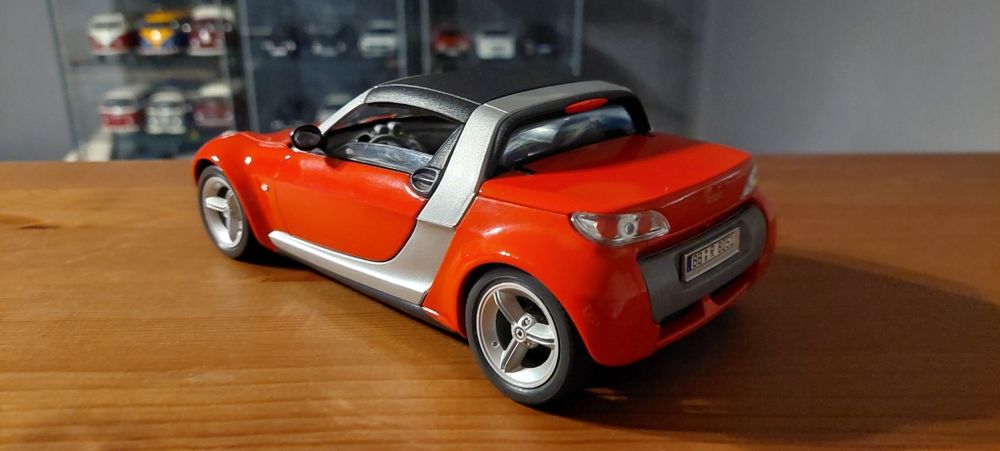 Model 1:18 Smart Roadster Bburago
