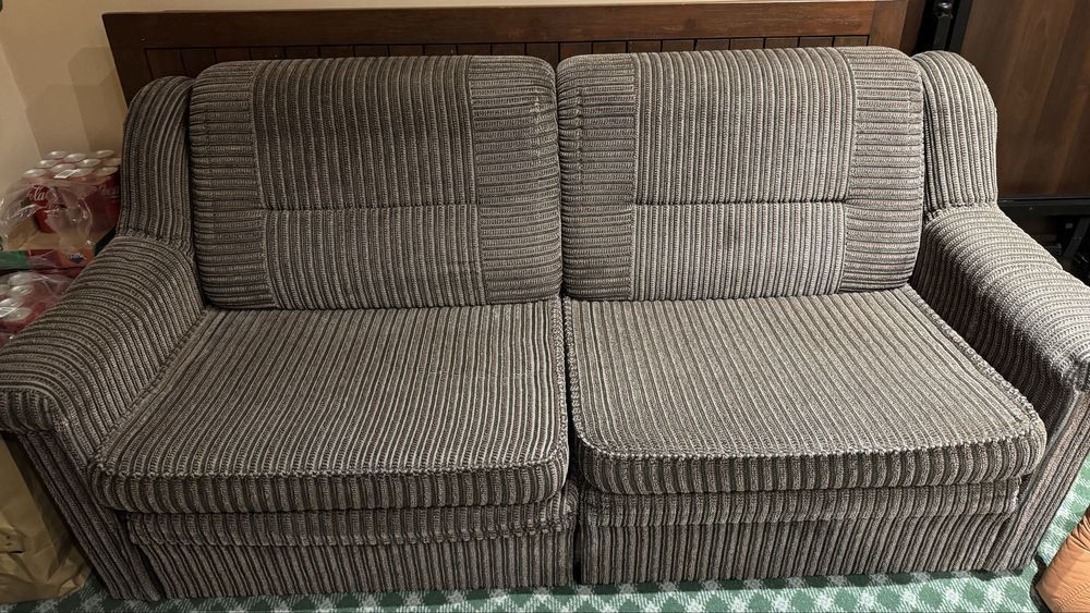 Oddam kanape za darmo