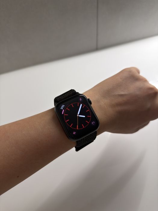 Гожинник Apple Watch Series 6 GPS 44 мм Space Gray