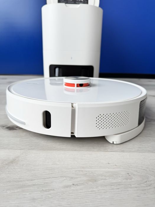 Робот пилосос миючий Lydstro R1