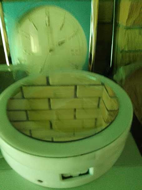 Зеркало косметическое  двухстороннее  с подсветкой  новое