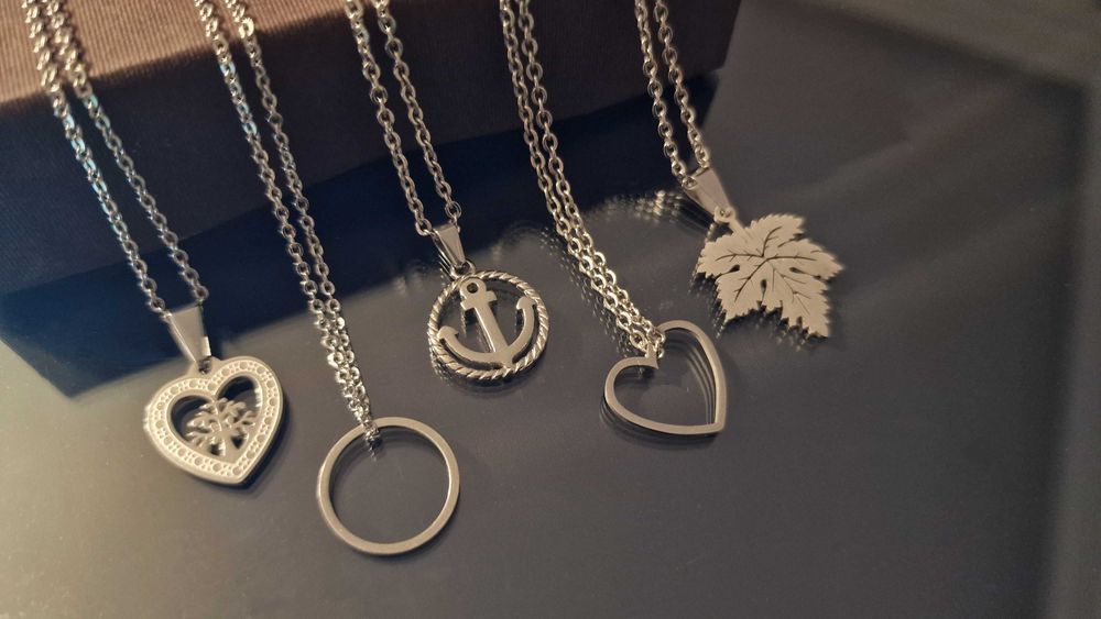 Colares fios curtos necklace aço inoxidável 316L mulher feminino