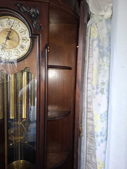 Relogio de pé alto antigo