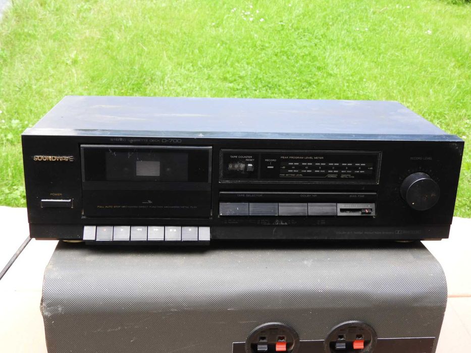 Magnetofon Soundwave D - 700  do naprawy lub na części