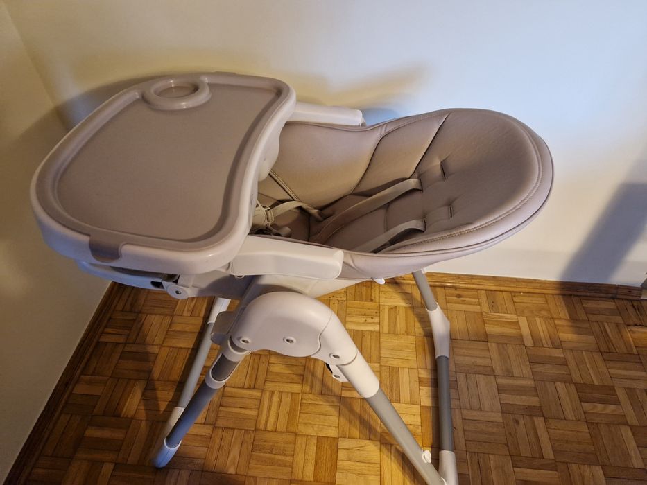 Fotelik do karmienia Smiki