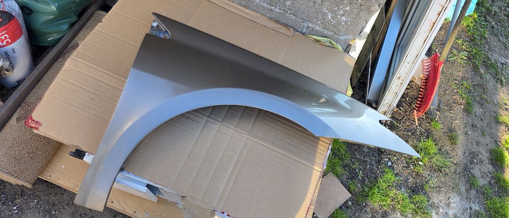 Sprzedam błotnik prawy do Renault Laguna 3 TEHNK