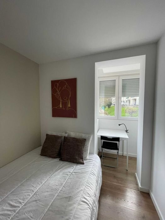 Quarto de Solteiro sem caução Olivais