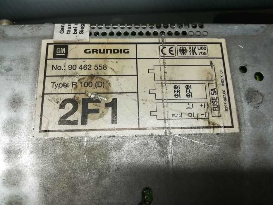 Vendo Autorádio Grundig R100