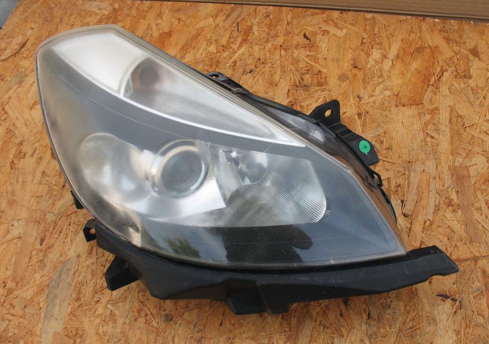 Renault Clio III 05-08r lampa Prawa przód soczewka Oryginał EU