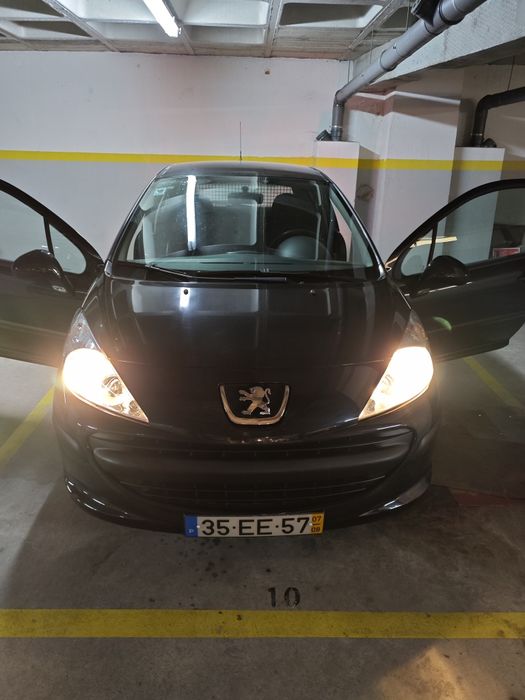 Peugeot 207 1.4 165.000 Kms Comercial Preto 2007