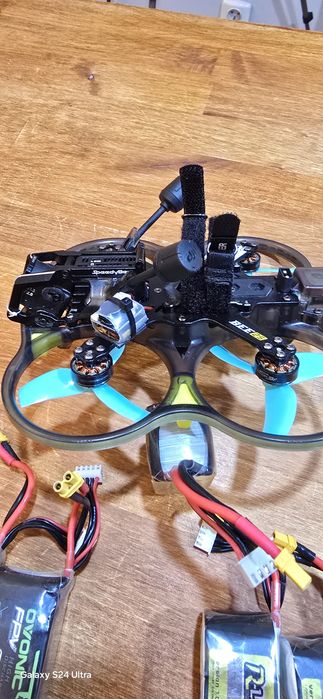 Speedybee bee 25 (Dron FPV 4s)