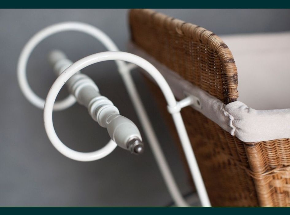 Zabytkowy 100-letni stary odrestaurowany wózek dziecięcy Brennabor