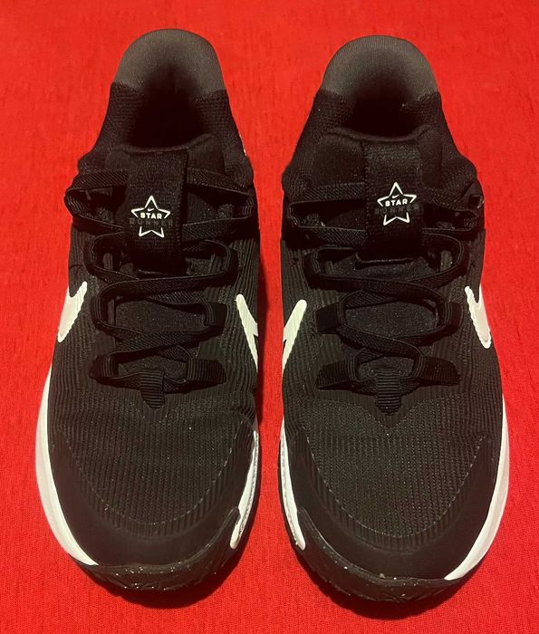 Кросівки Nike Star оригінал комфортні легенькі р.30,5, 20,5см в ідеалі