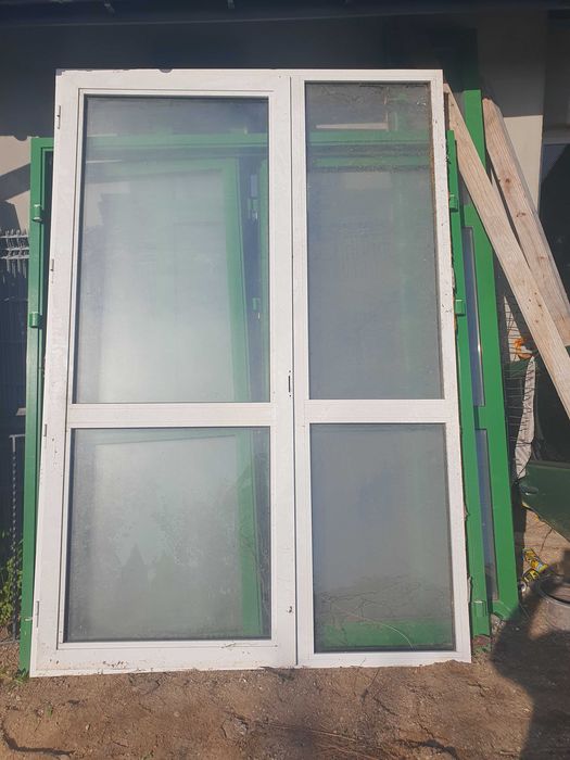 Duże drzwi aluminiowe