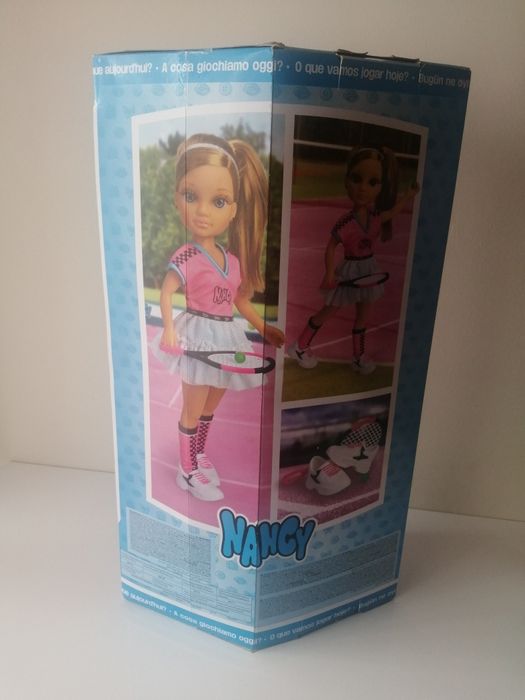 Boneca Nancy tredy ténis