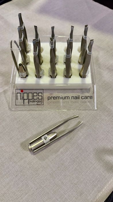 Пінцет Nippes з LED-підсвіткою, Німеччина