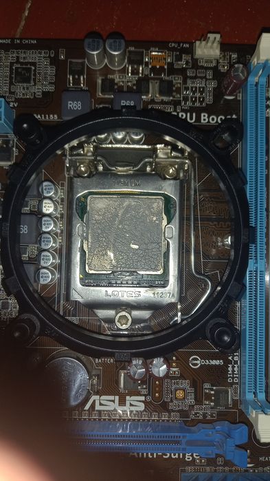 Материнская плата ASUS