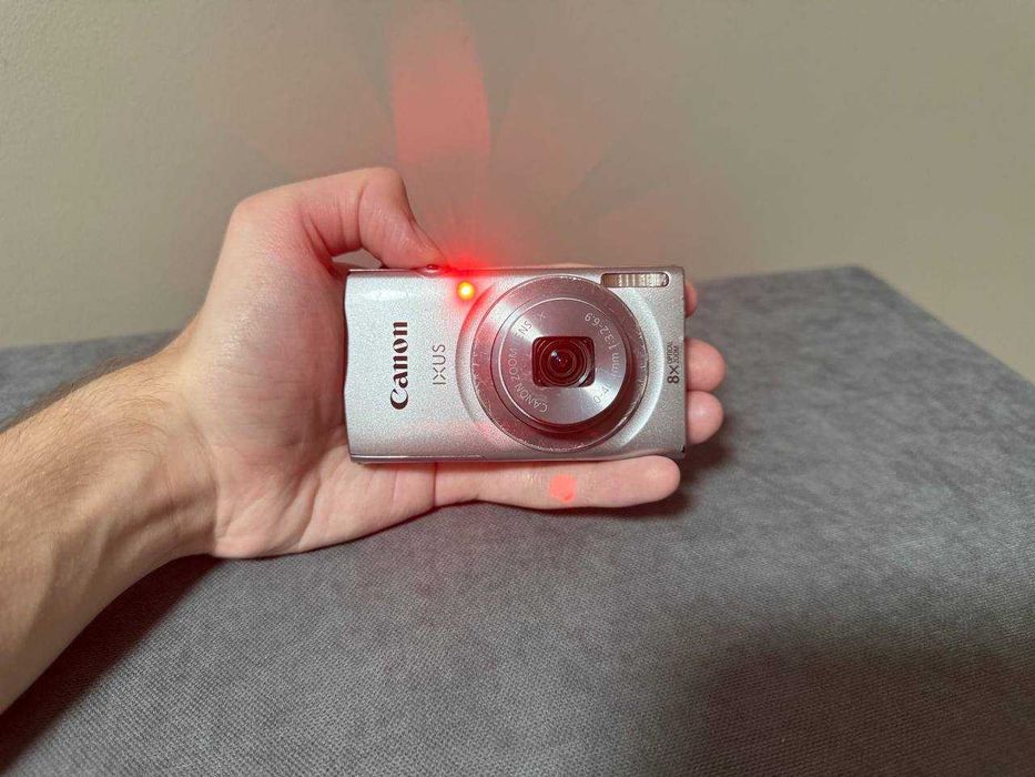 Canon IXUS 145 Легендарний Вінтажний Цифровий Фотоапарат Мильниця y2k
