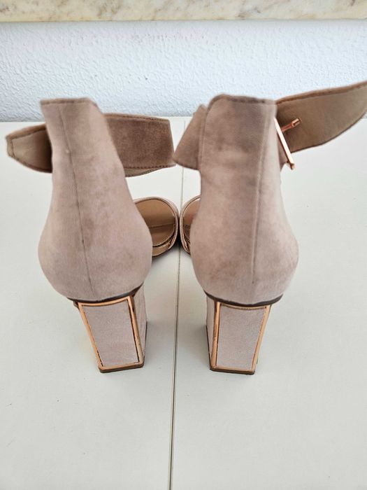 Sapatos EXE, muito confortaveis e em otimo estado