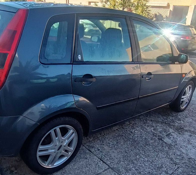 Ford fiesta 1.2 Gasolina 2005 — photo 5
