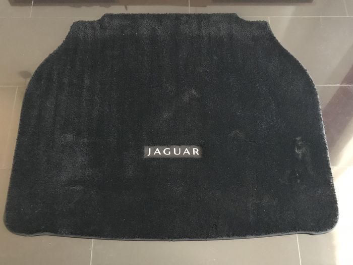 Tapete de Mala original Jaguar XJ 2010-Atual
