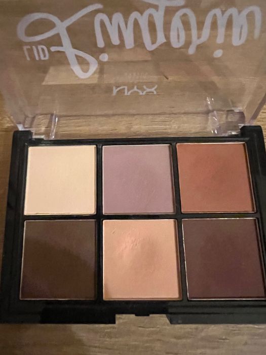 essence nyx тіні