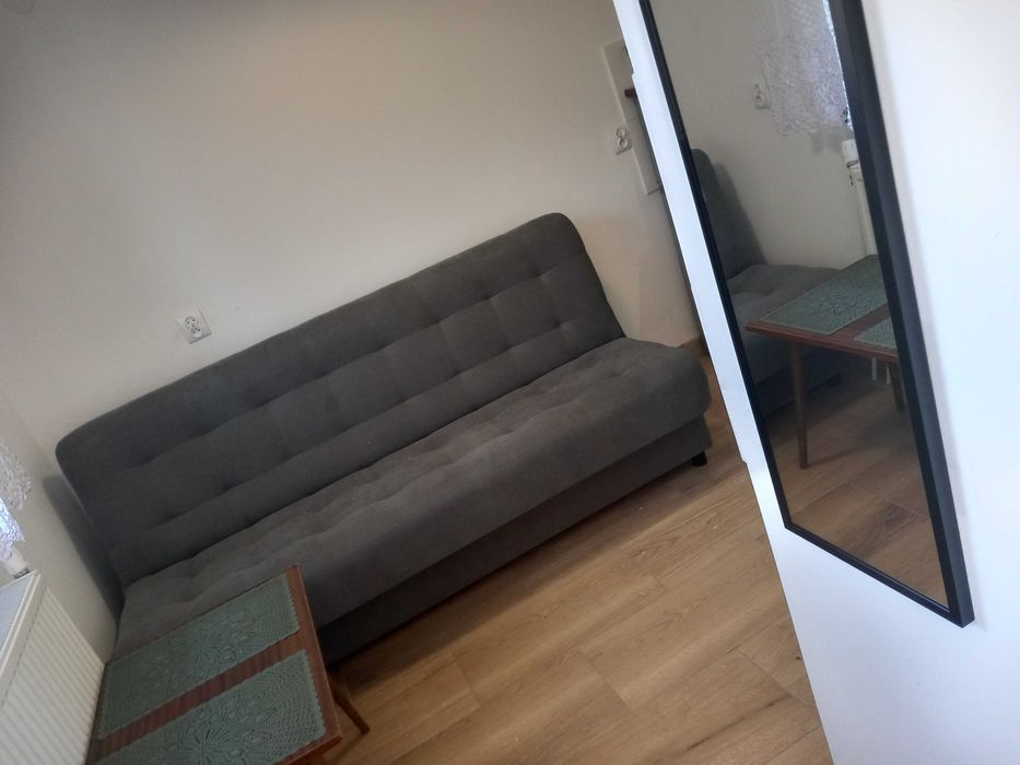 małe bo 20m cieplutki i przytulne szuka najemcy