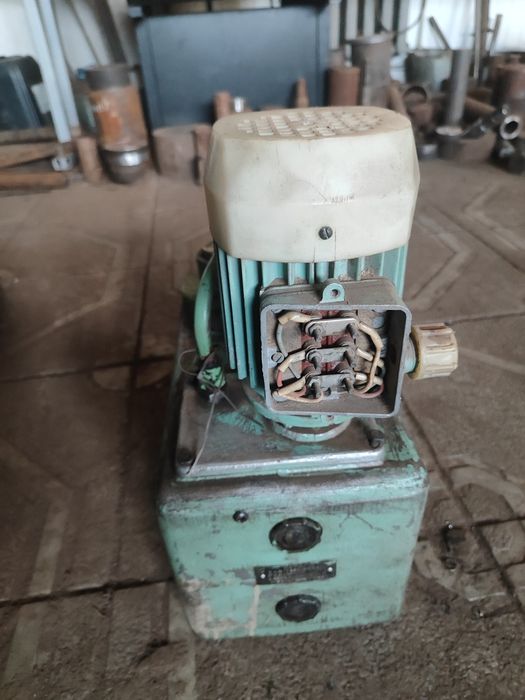 Маслостанція, гідравліка станка