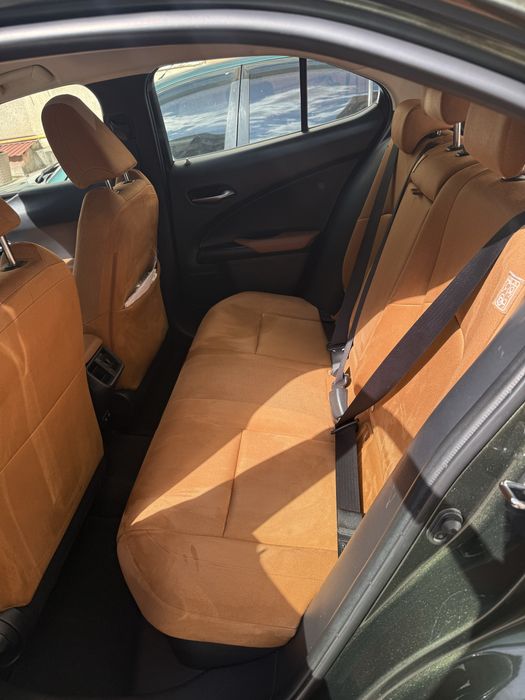 Lexus UX2020 1 покоління