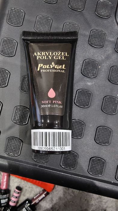 Akrylogel w tubce