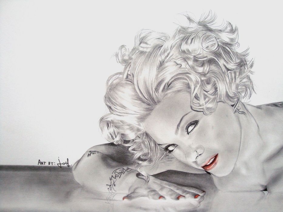 Realistic Drawing437559201765140481