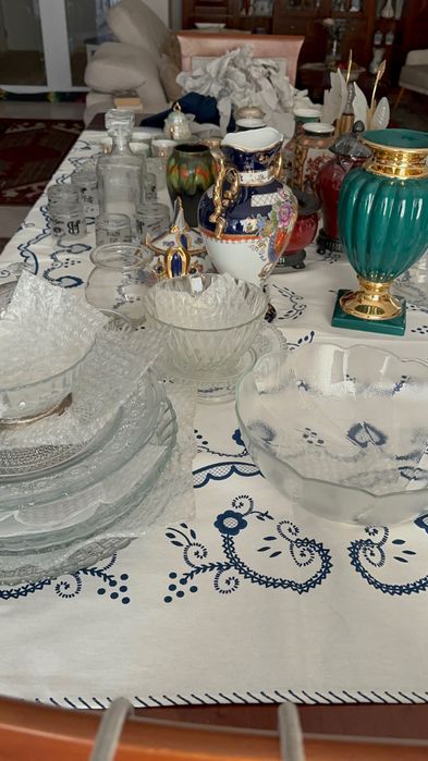 Lote de peças de decoração e de utilidade , novas nunca utilizadas.