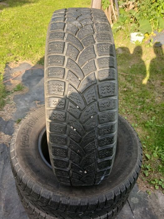 Opony zimowe 215/75R/16C