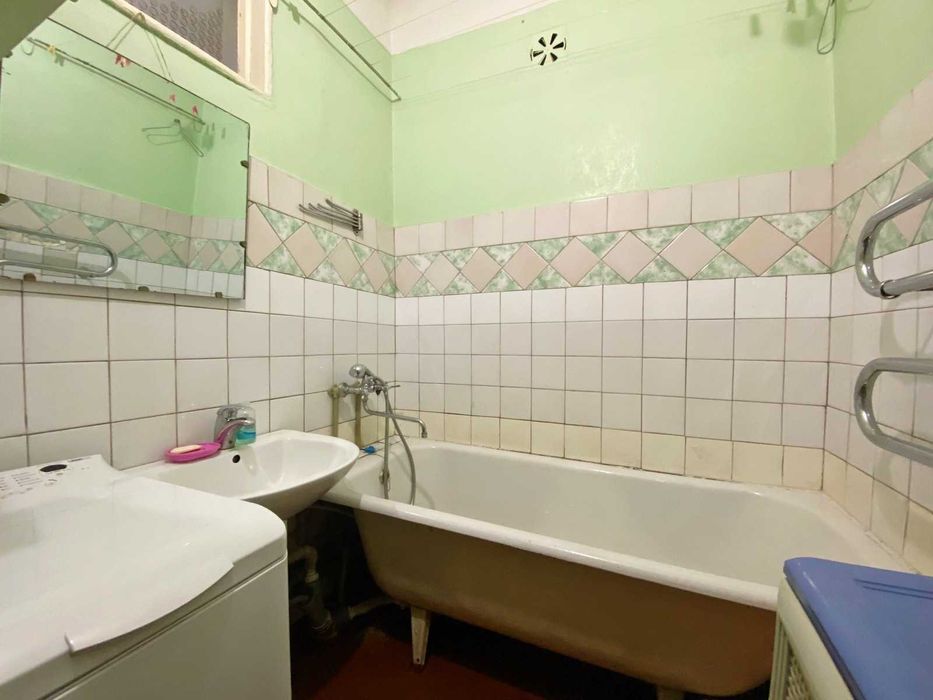 Продаж 2кмн квартири, р-н пл. Маяковського (213-249-945)