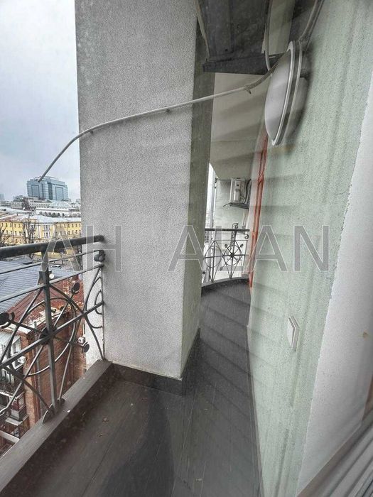 Продам квартиру по  бул. Тараса Шевченко. Центр