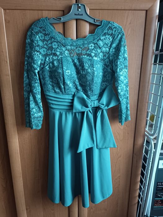 Piekna koktajlowa sukienka