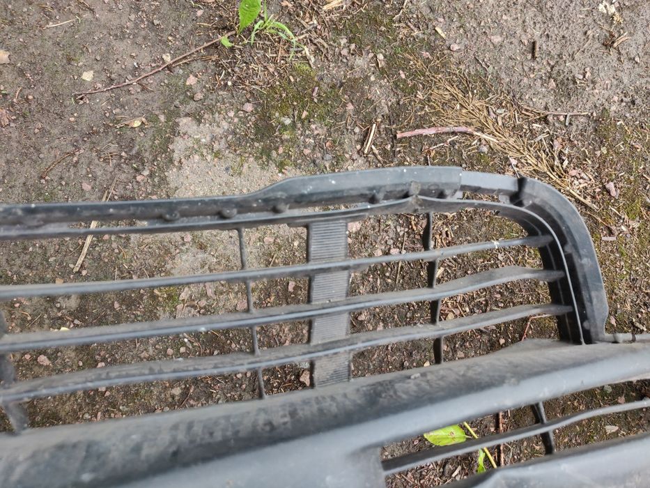 Губа переднього бамперу Toyota Highlander 14-16