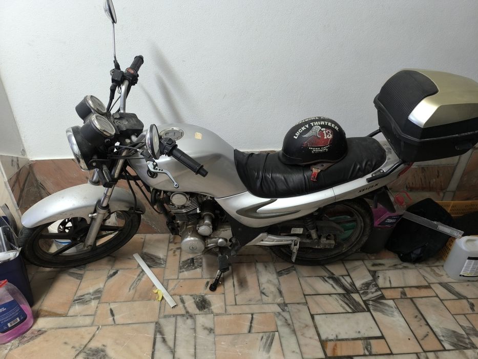 Vende se sym xs 125