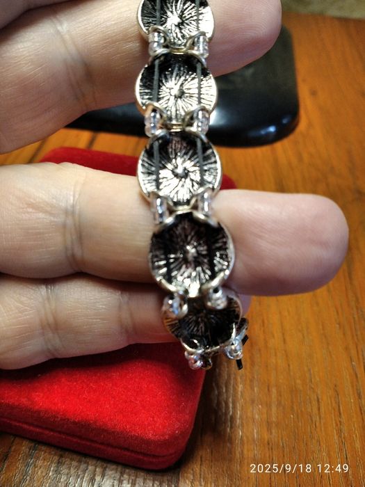 Браслет бижутерия