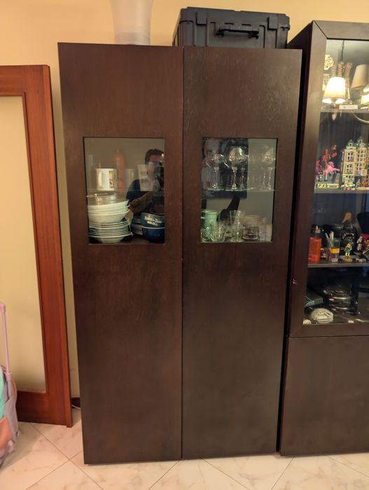Móvel de sala com led na vitrine