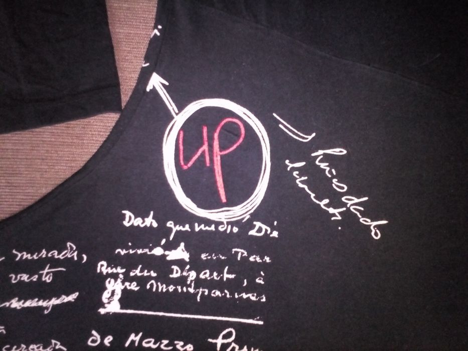 Молодёжное платье от всемирного бренда " Desigual"