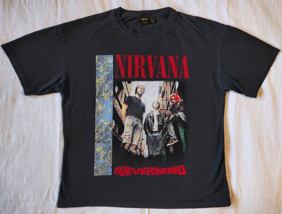 Рокерские футболки Pixies, Nirvana, Pink Floyd, Queen, Bon Jovi
