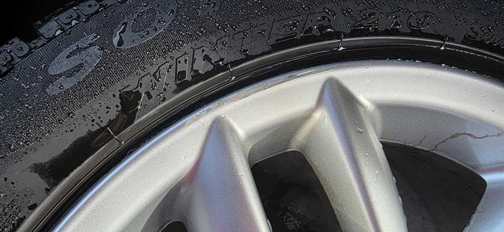 Felgi aluminiowe MINI + opony zimowe PIRELLI      PILNE