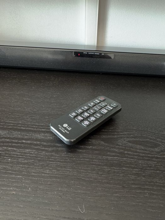 Soundbar + Subwoofer LG SJ2